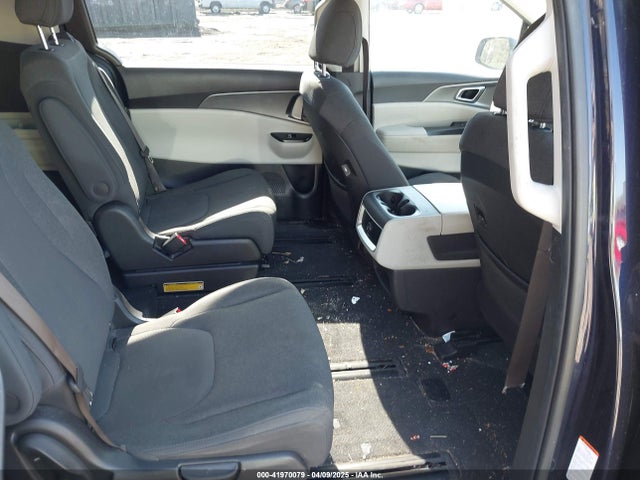 KNDNB4H32N6118481 KIA Carnival Mpv Lx