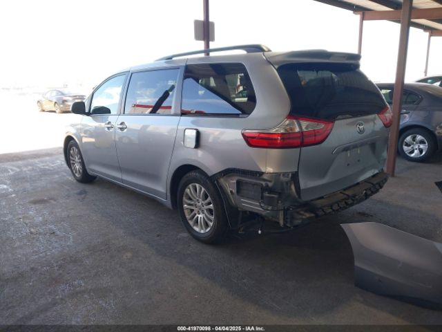 5TDYK3DC9FS611086 Toyota Sienna Xle 8 Passenger