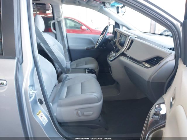 5TDYK3DC9FS611086 Toyota Sienna Xle 8 Passenger