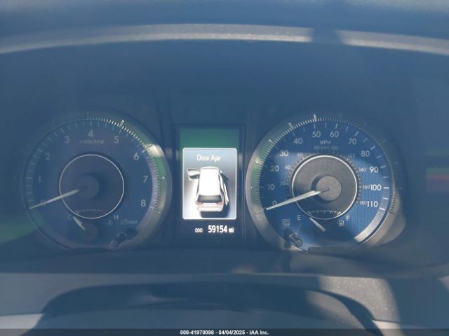 5TDYK3DC9FS611086 Toyota Sienna Xle 8 Passenger