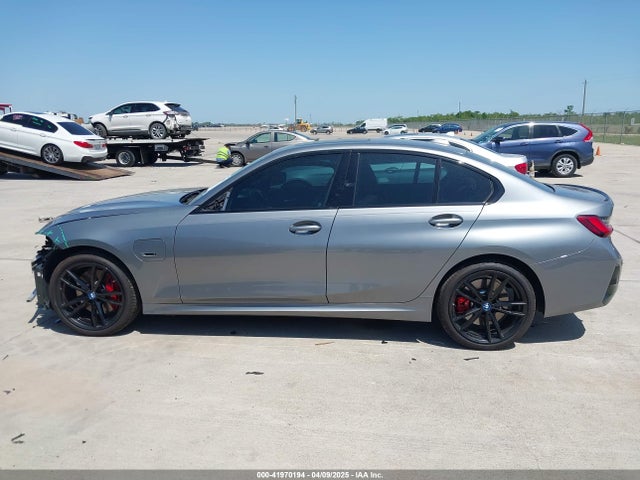 BMW 3 Series 330e 2023 3MW39FF07P8C91381 Image 15