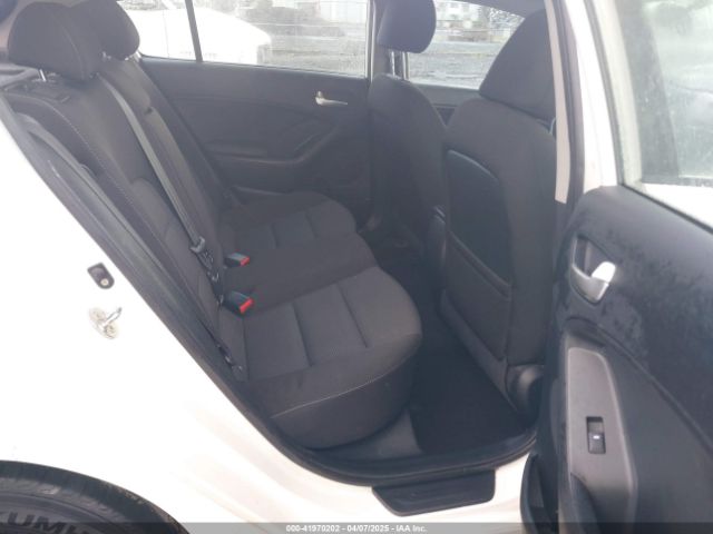KNAFK5A86J5773353 KIA FORTE LX