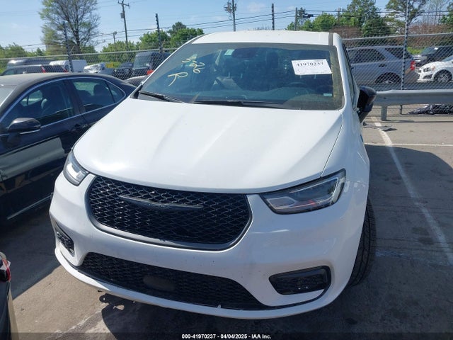 Chrysler Pacifica Hybrid S Appearance Pkg 2024 2C4RC1S74RR115265 Image 12