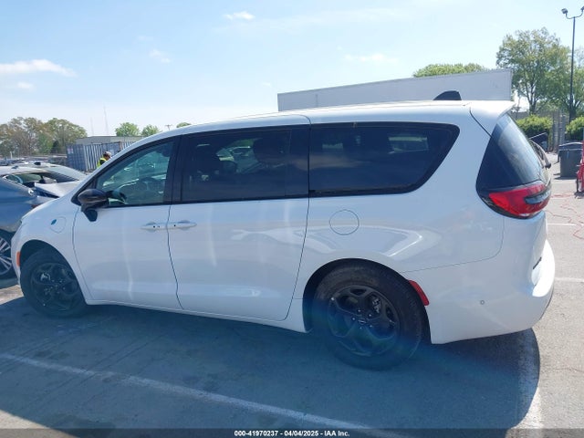 Chrysler Pacifica Hybrid S Appearance Pkg 2024 2C4RC1S74RR115265 Image 14