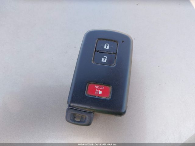 JTDKDTB32G1126614 Toyota Prius C Three