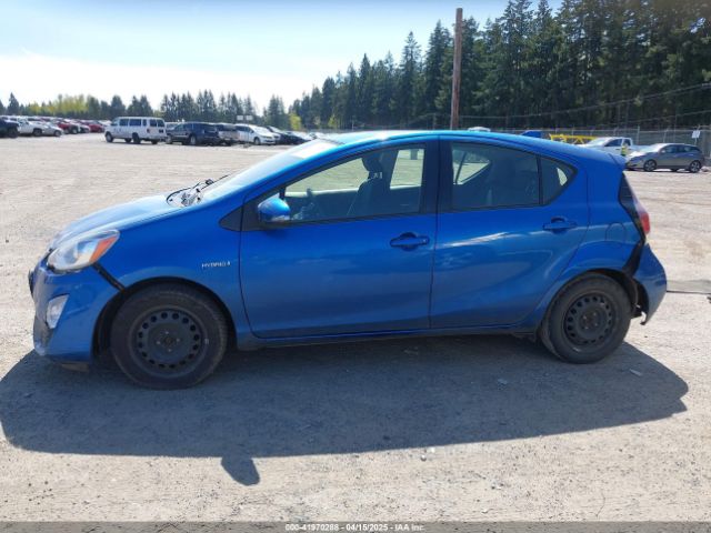 JTDKDTB32G1126614 Toyota Prius C Three