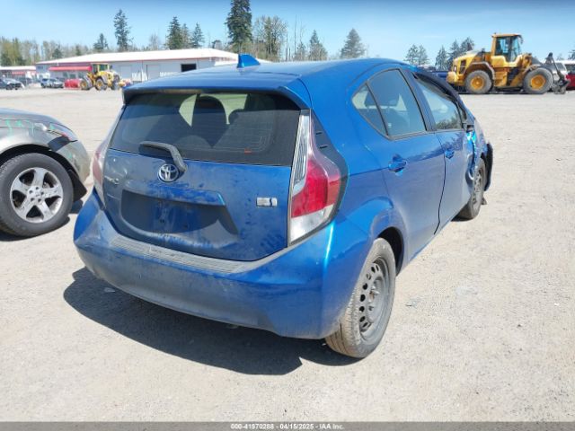 JTDKDTB32G1126614 Toyota Prius C Three