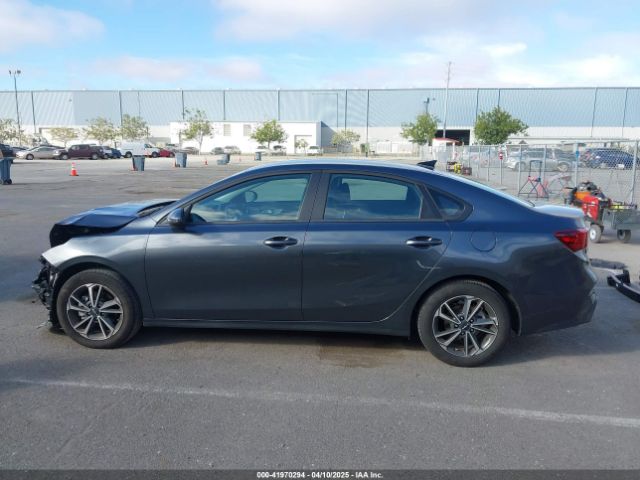 3KPF24AD7RE771296 KIA Forte Lxs