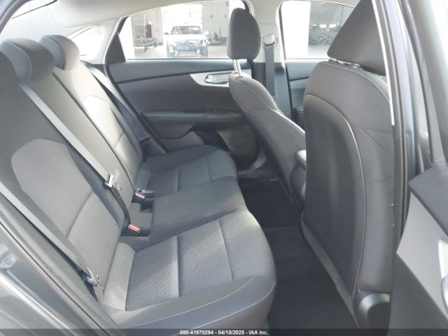 3KPF24AD7RE771296 KIA Forte Lxs