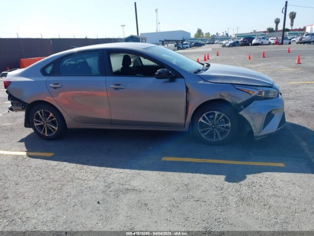 3KPF24AD1PE621214 KIA Forte Lxs