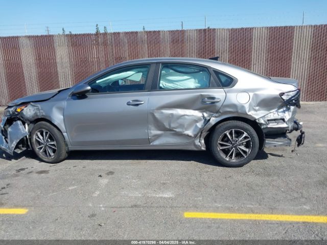 3KPF24AD1PE621214 KIA Forte Lxs