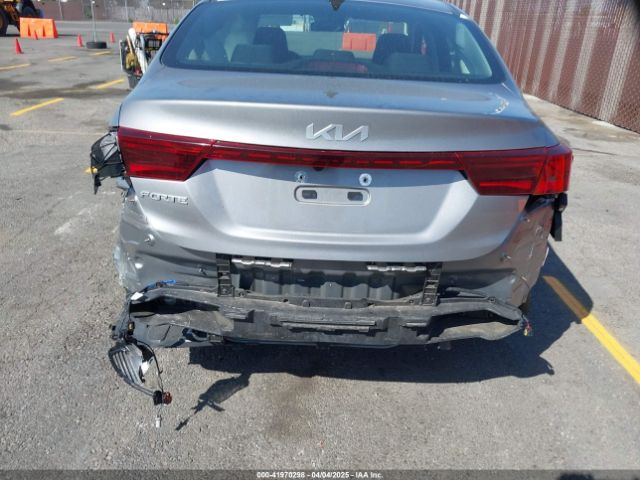 3KPF24AD1PE621214 KIA Forte Lxs