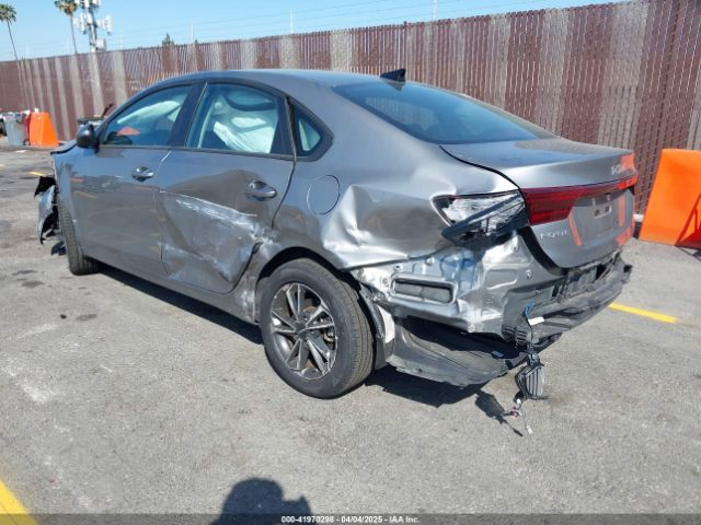 3KPF24AD1PE621214 KIA Forte Lxs