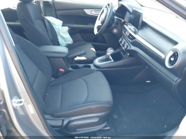 3KPF24AD1PE621214 KIA Forte Lxs