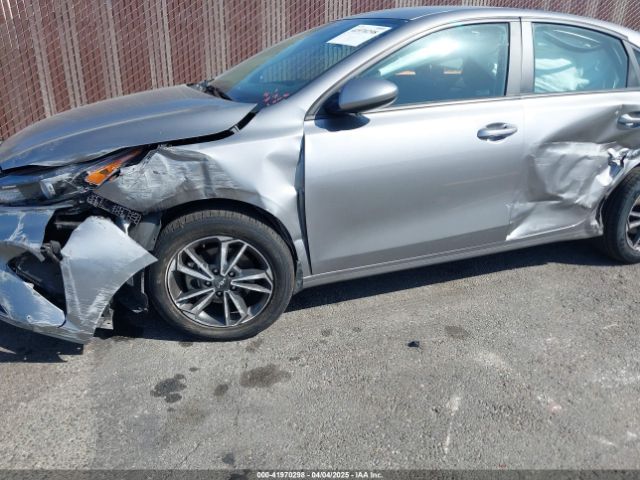 3KPF24AD1PE621214 KIA Forte Lxs