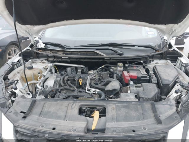 5N1AT3BA2MC833169 Nissan Rogue Sv Fwd