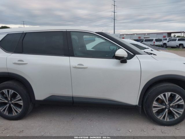 5N1AT3BA2MC833169 Nissan Rogue Sv Fwd