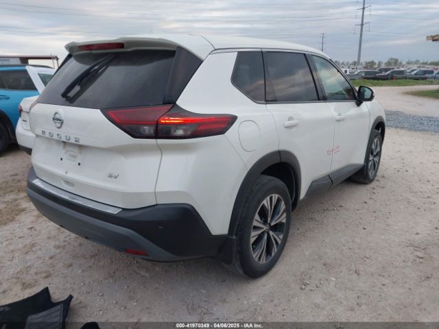 5N1AT3BA2MC833169 Nissan Rogue Sv Fwd