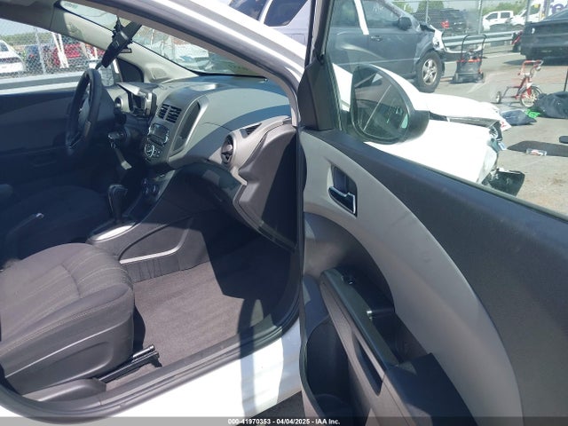 1G1JC5SH0E4232070 Chevrolet Sonic Lt Auto
