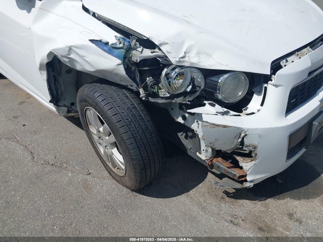 1G1JC5SH0E4232070 Chevrolet Sonic Lt Auto
