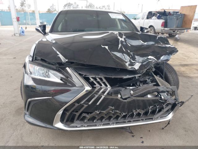 58ADA1C18RU047988 Lexus ES 300H