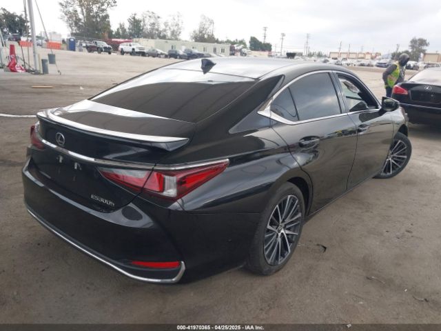 58ADA1C18RU047988 Lexus ES 300H