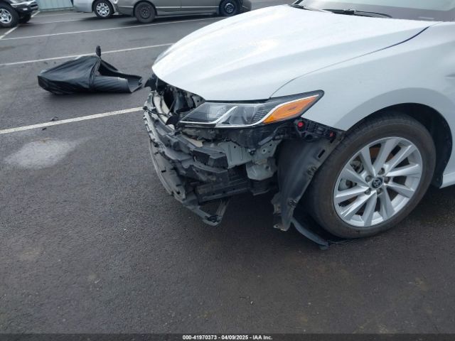 4T1C11BK3NU056931 Toyota Camry Le Awd