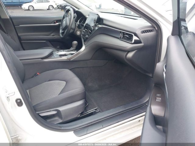 4T1C11BK3NU056931 Toyota Camry Le Awd