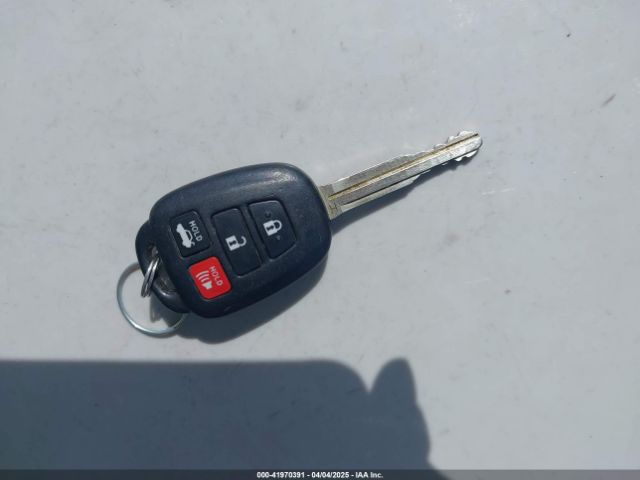 4T1BF1FKXHU268236 Toyota CAMRY SE