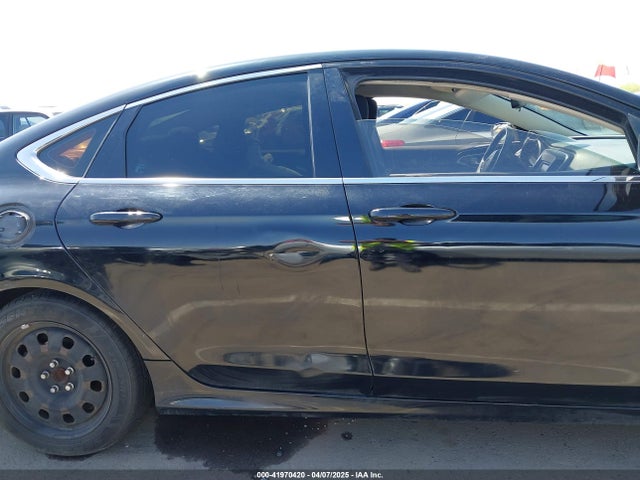 1C3CCCFB3FN626270 Chrysler 2015