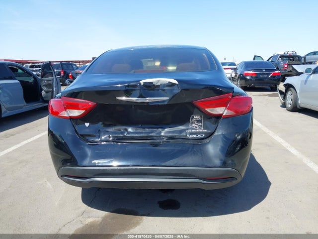 1C3CCCFB3FN626270 Chrysler 2015