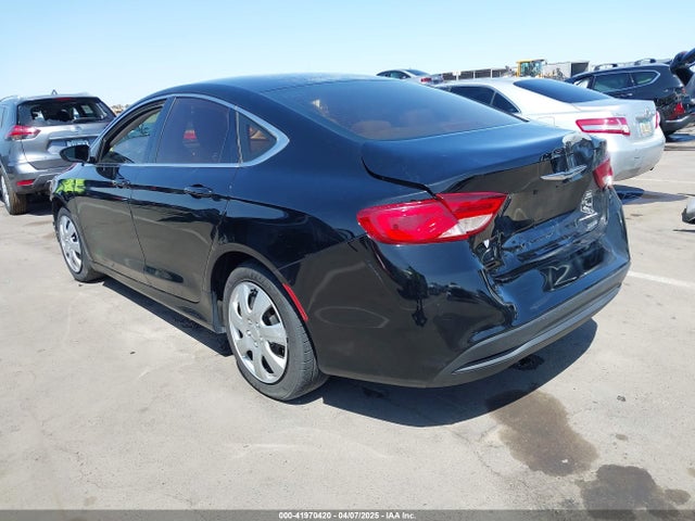 1C3CCCFB3FN626270 Chrysler 2015