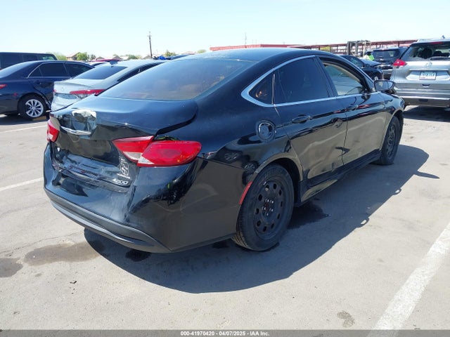 1C3CCCFB3FN626270 Chrysler 2015