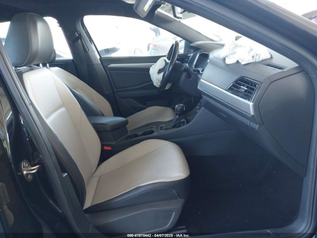 3VWC57BU5KM219735 Volkswagen Jetta 1.4t R-line/1.4t S/1.4t Se