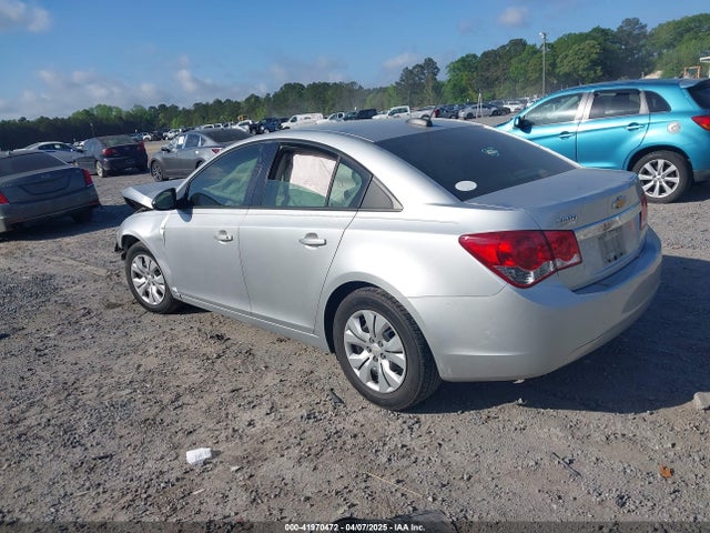 1G1PA5SH2F7195328 Chevrolet Cruze Ls Auto