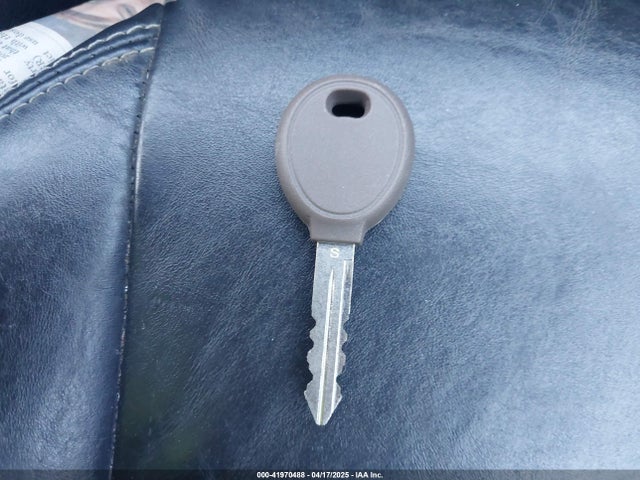 41970488 :رقم المزاد ، 1C3CCBCB3CN307591 vin ، 2012 Chrysler 200 Limited مزاد بيع