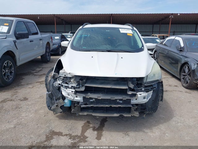 1FMCU0GX8EUA44957 Ford ESCAPE SE