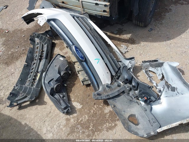 1FMCU0GX8EUA44957 Ford ESCAPE SE