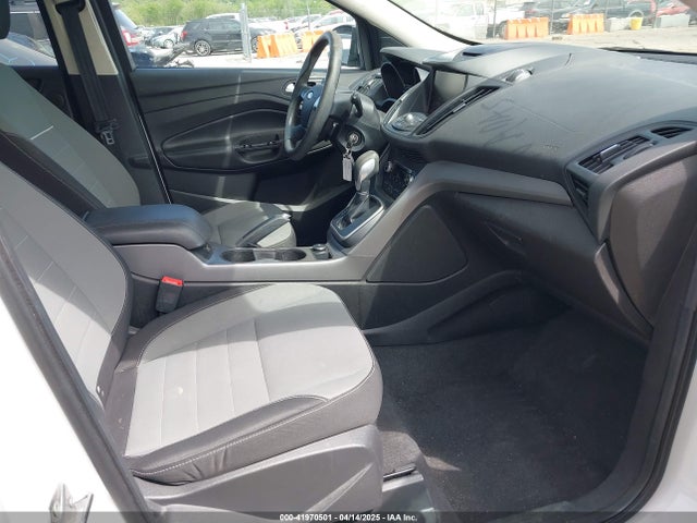 1FMCU0GX8EUA44957 Ford ESCAPE SE