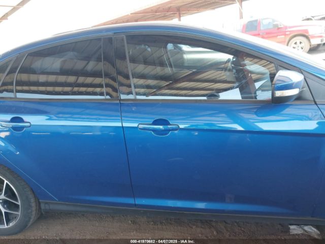 1FADP3H22JL211680 Ford FOCUS SEL