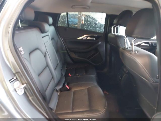 SJKCH5CP2HA036853 Infiniti Qx30 Premium
