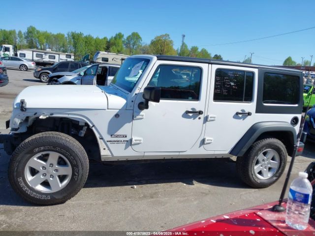 1C4BJWDG3HL574182 Jeep Wrangler Unlimited Sport 4x4