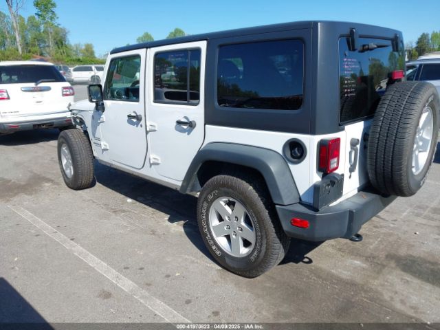1C4BJWDG3HL574182 Jeep Wrangler Unlimited Sport 4x4