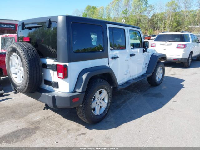 1C4BJWDG3HL574182 Jeep Wrangler Unlimited Sport 4x4