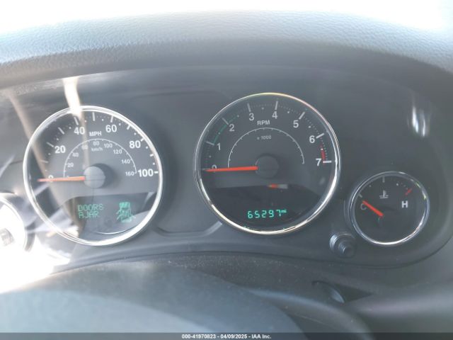 1C4BJWDG3HL574182 Jeep Wrangler Unlimited Sport 4x4