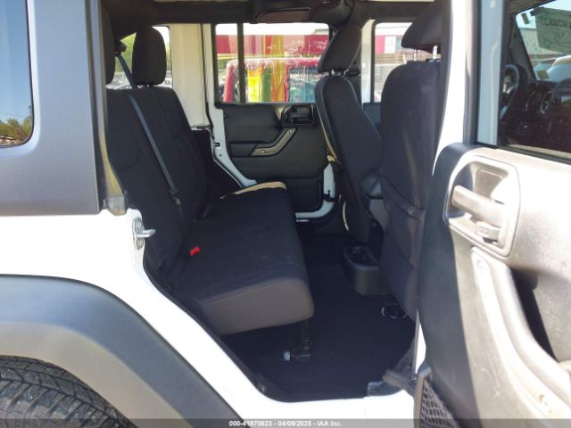1C4BJWDG3HL574182 Jeep Wrangler Unlimited Sport 4x4