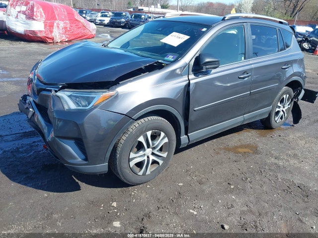 JTMBFREV7HJ174413 Toyota RAV4 LE