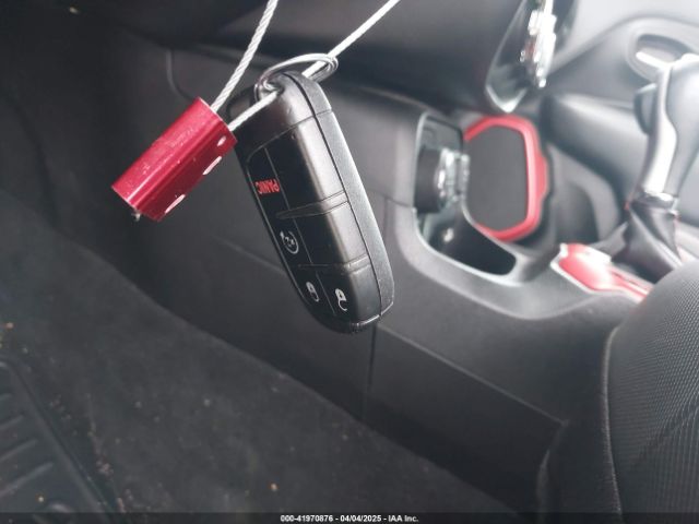 ZACCJBCTXGPD30986 Jeep Renegade Trailhawk