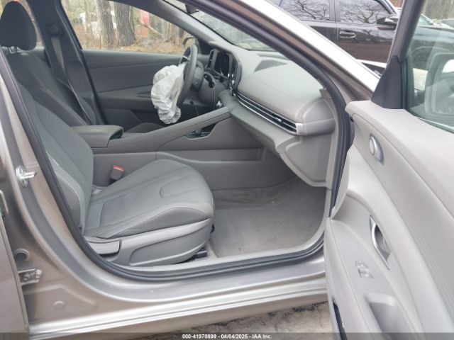 KMHLM4AJ3PU059056 Hyundai Elantra Hybrid Blue