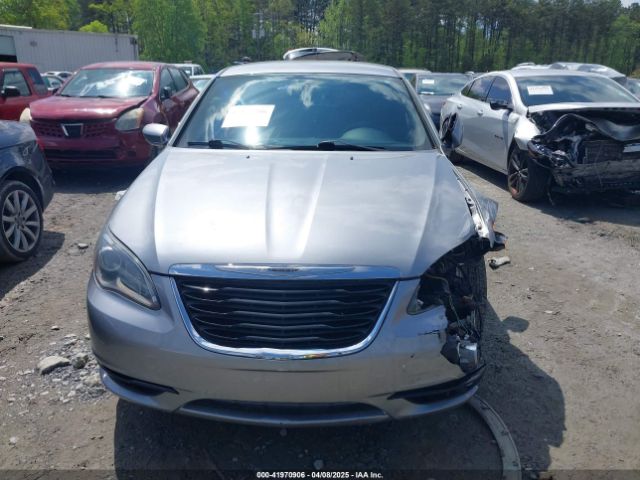 1C3CCBBG5EN152008 Chrysler 200 Touring